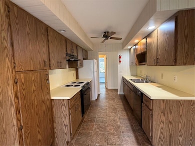 9231 SW 197th Cir, Dunnellon, FL 34432 - photo 5