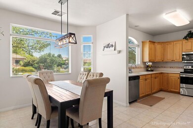 24-web-or-mls-2621 W 450 N-2