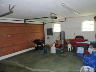 ATTACHED 2 CAR GARAGE to main house