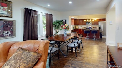 2002 Ridgemont Rd, Grosse Pointe Woods, MI 48236 - photo 5