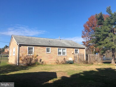 3303 Magnolia Ave, Falls Church, VA 22041 - photo 3