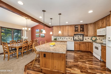 Kitchen & Dining Room