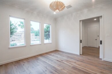 1722 Maravilla Dr, Houston, TX 77055 - photo 4