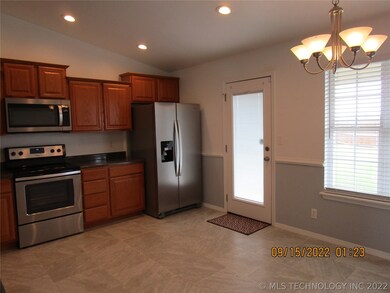 9062 S 257th East Place, Broken Arrow, OK 74014 - photo 3