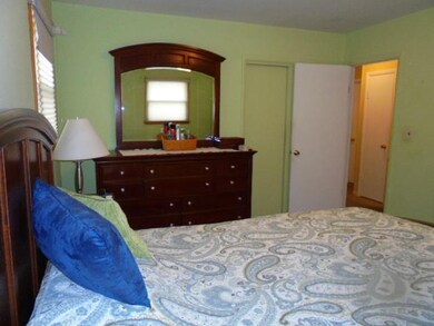 2069 Troxell St, Allentown, PA 18109 - photo 5