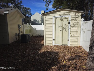 204 Bracken Place, Jacksonville, NC 28540 - photo 6