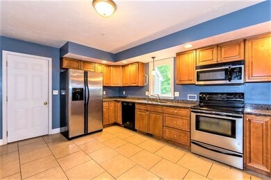 7 S Meadow Rd unit B, Carver, MA 02330 - photo 3
