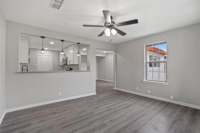 1233 W Bishop St, Weatherford, TX 76086 - photo 3