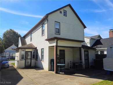 3046 Sackett Ave, Cleveland, OH 44109 - photo 3