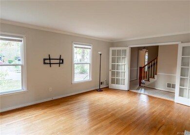 Living room or Flex space.  Two sets of French doo