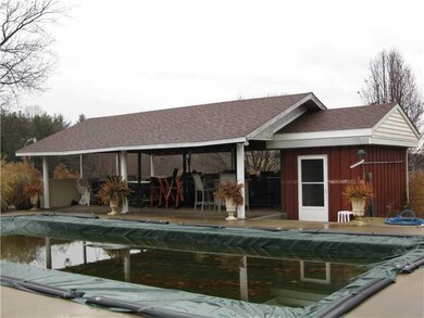 Swimming Pool/Hot Tub/Sauna.