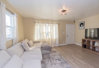 1052 Leith Ave, Waukegan, IL 60085 - photo 2