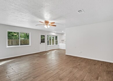 16314 Forest Bend Ave, Friendswood, TX 77546 - photo 3