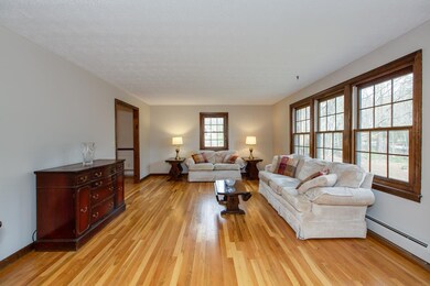 75 Meadowcrest Dr, Bedford, NH 03110 - photo 5