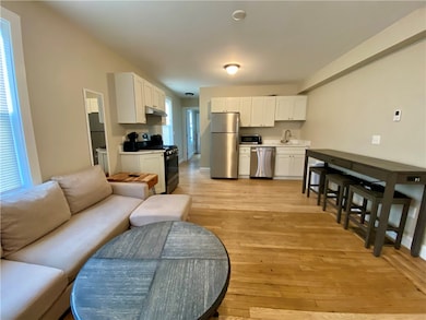 16 Brinley St unit 2, Newport, RI 02840 - photo 5