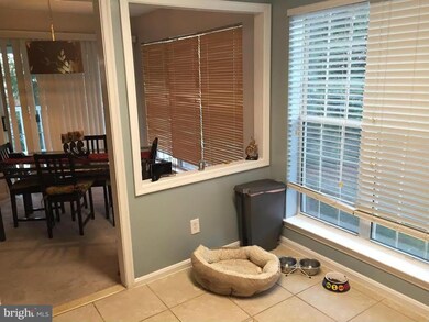 8210 Catbird Cir unit 202, Lorton, VA 22079 - photo 3