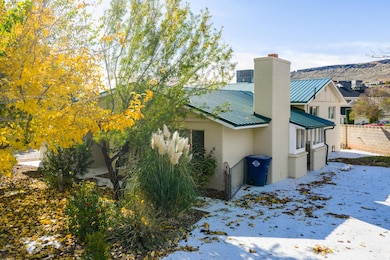 461 Diagonal St, Saint George, UT 84770 - photo 2