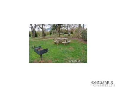 526 Appeldoorn Cir unit 526, Asheville, NC 28803 - photo 3