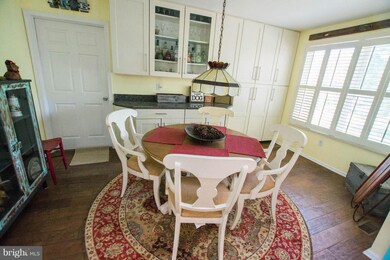 6597 Streamwood Ct, Sykesville, MD 21784 - photo 3