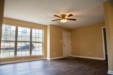 2FamilyRoom3