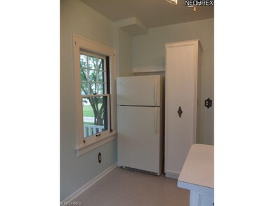 Fully applianced kitchen