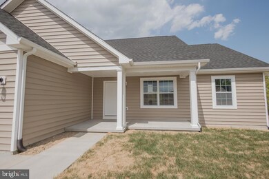 324 Vicksburg Ct, Martinsburg, WV 25404 - photo 4