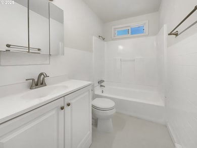 4736 SE 99th Ave, Portland, OR 97266 - photo 7