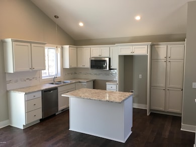 4840 BP Kitchen 2