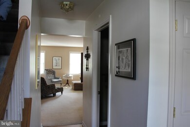 25 Creekside Dr, Millersville, PA 17551 - photo 4