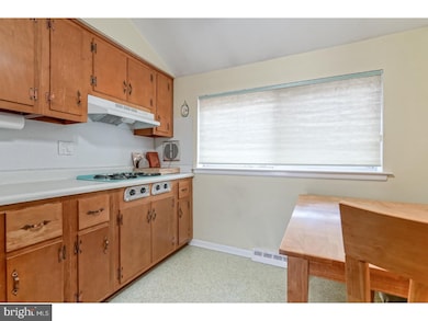 17 Hollyoke Rd, Somerdale, NJ 08083 - photo 6