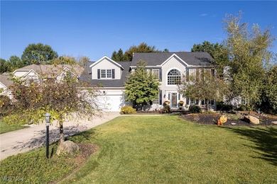 17834 Princeton Cir, Strongsville, OH 44149 - photo 3