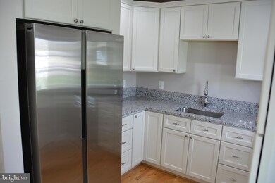 611 A W 13th St unit A, Front Royal, VA 22630 - photo 5