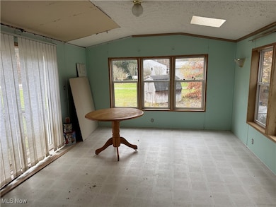 3690 Anderson Anthony Rd, Leavittsburg, OH 44430 - photo 4