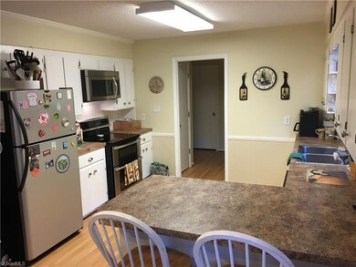 2635 Winding Woods Ln, Asheboro, NC 27205 - photo 3