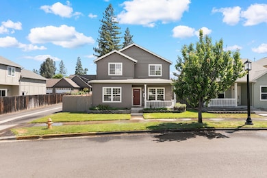 328 Brookhaven Dr, Central Point, OR 97502 - photo 3