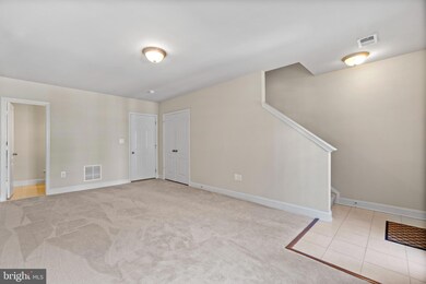 4410 Potomac Highlands Cir, Triangle, VA 22172 - photo 3