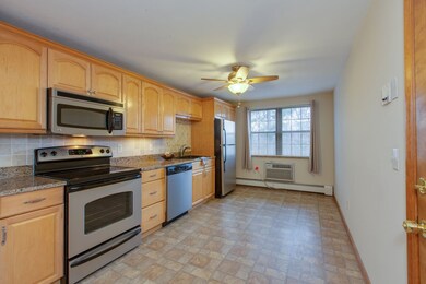 33 Garden Rd unit 9, Plaistow, NH 03865 - photo 3