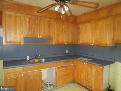 1314 E 11th St, Crum Lynne, PA 19022 - photo 5