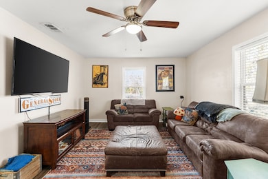 1104 Elizabeth Blvd, Granbury, TX 76048 - photo 7