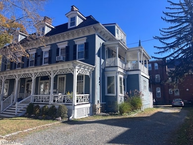 4 Perry St, Morristown, NJ 07960 - photo 2