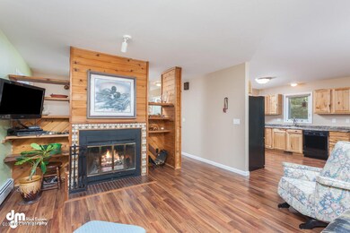 Living Room 20160502-DW-9513-SMALL