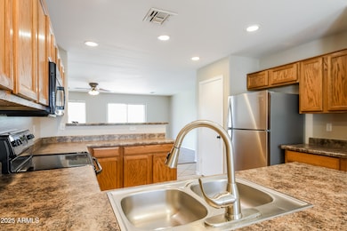 1025614.16244 North 28th Street - Kitche