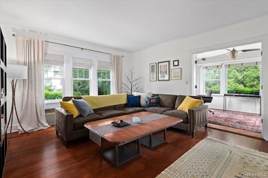 400 Manor Ridge Rd, Pelham, NY 10803 - photo 4