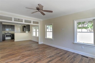 729 Center St, Asheville, NC 28803 - photo 3