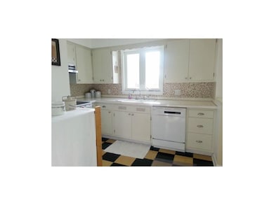 Kitchen. Kitchen View 2
