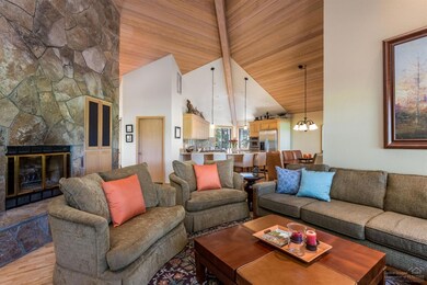 57377 Pole House Ln, Sunriver, OR 97707 - photo 4