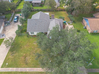 113 Mark Daniel Cir, Ocean Springs, MS 39564 - photo 2