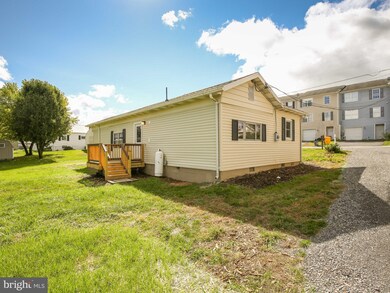 116 Topaz Ln, Inwood, WV 25428 - photo 2