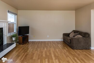 1541 Elcadore Dr Unit 113-large-007-Livi