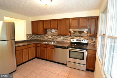 19054 Partridge Wood Dr, Germantown, MD 20874 - photo 4